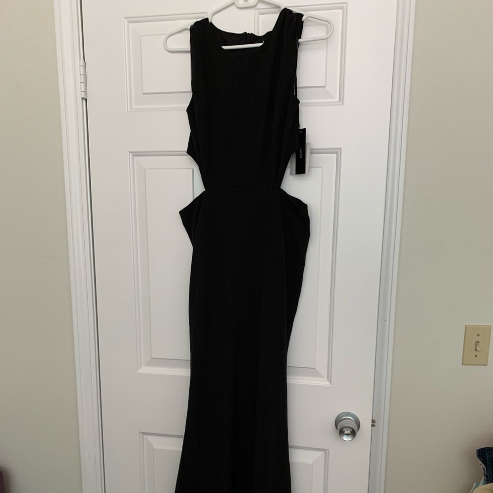 Lulu’s sexy peek-a-boo mermaid dress, in black